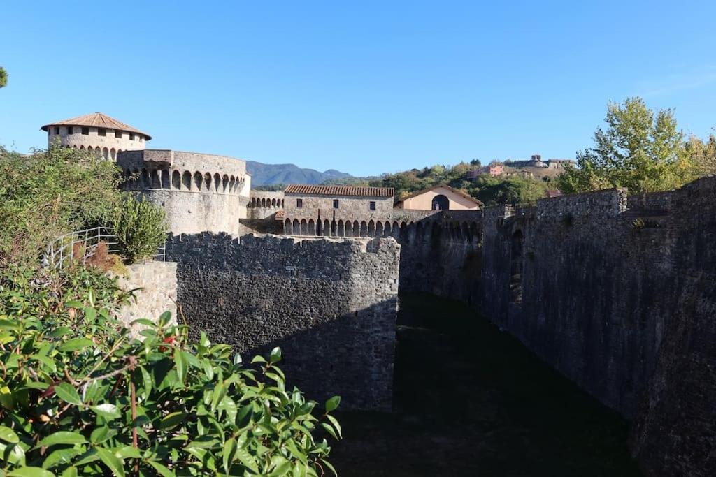 La Casa Di Loris Appartement Sarzana Buitenkant foto