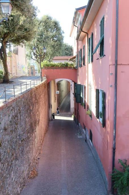 La Casa Di Loris Appartement Sarzana Buitenkant foto