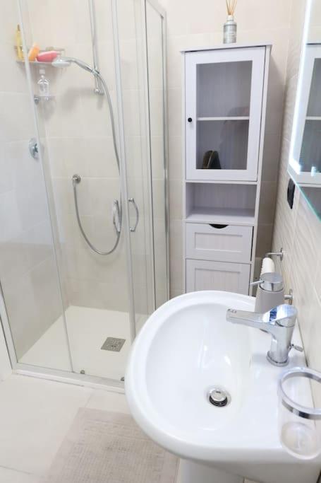 La Casa Di Loris Appartement Sarzana Buitenkant foto