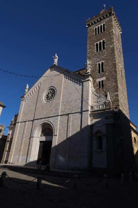 La Casa Di Loris Appartement Sarzana Buitenkant foto