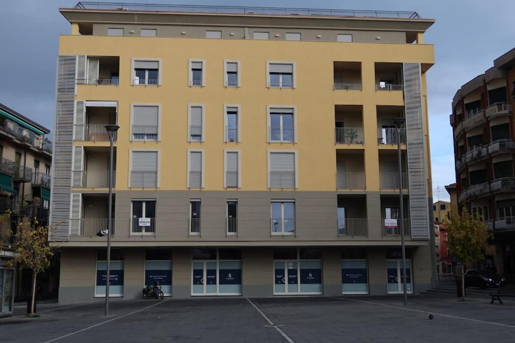 La Casa Di Loris Appartement Sarzana Buitenkant foto
