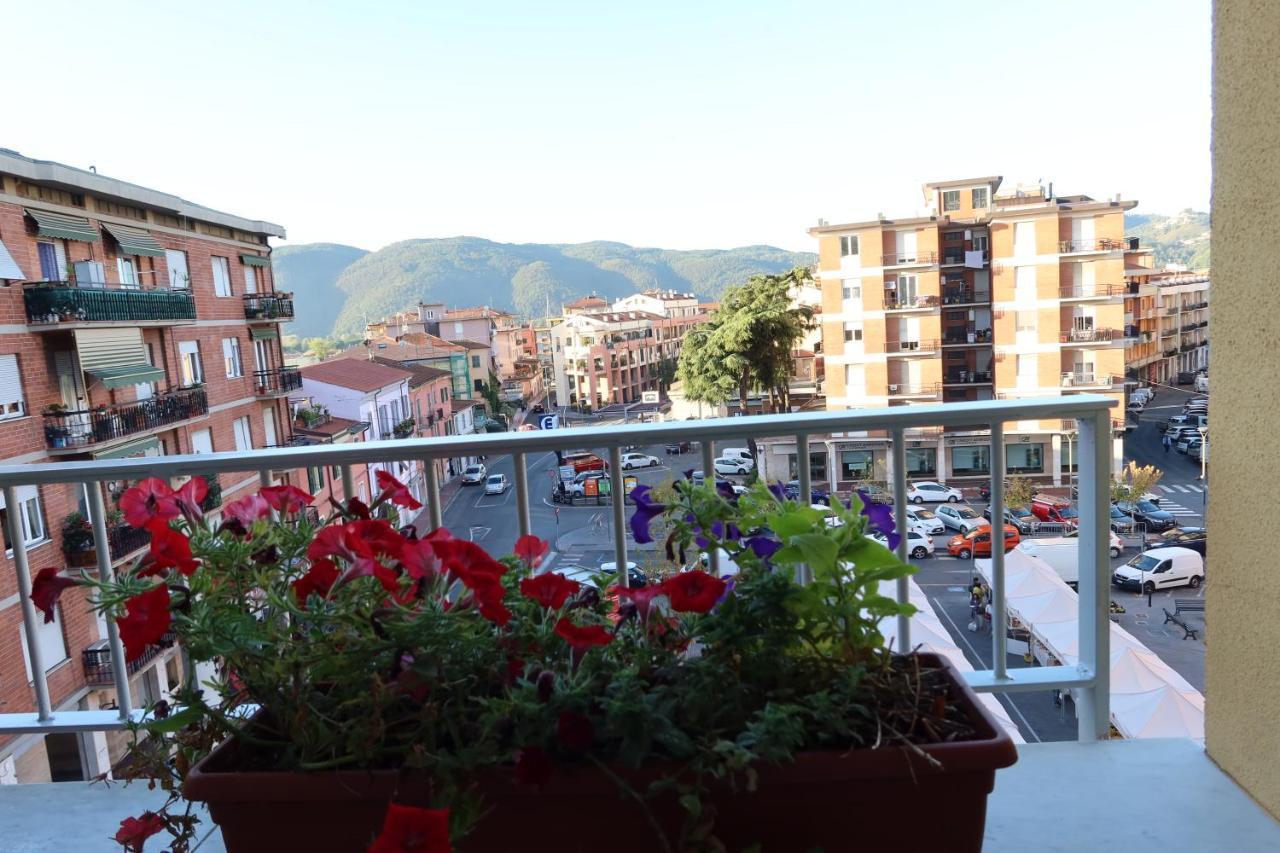 La Casa Di Loris Appartement Sarzana Buitenkant foto